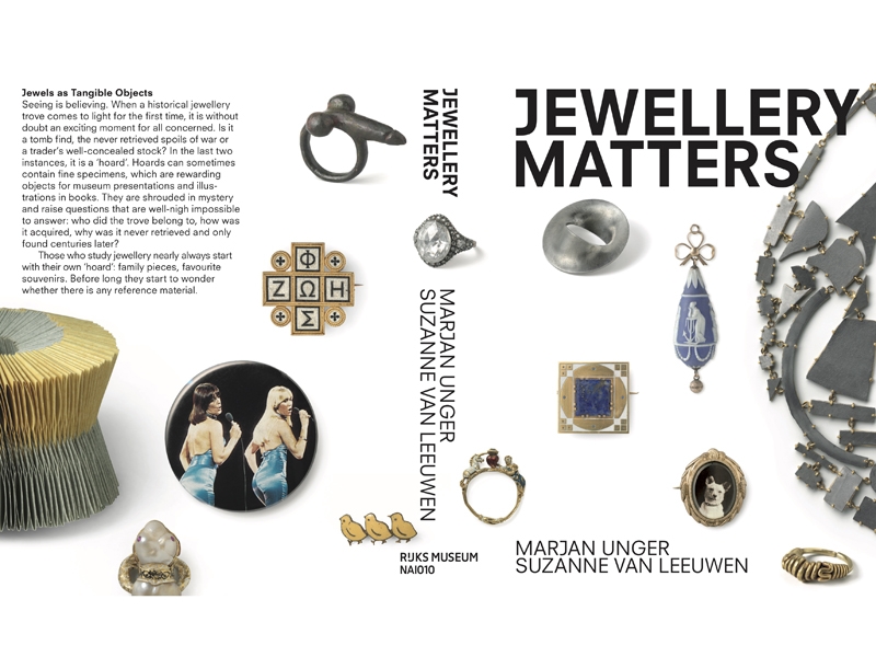 Front and back covers of Jewellery Matters, 140 x 190 mm, design: Irma Boom/Irma Boom office, Amsterdam Jewellery Matters