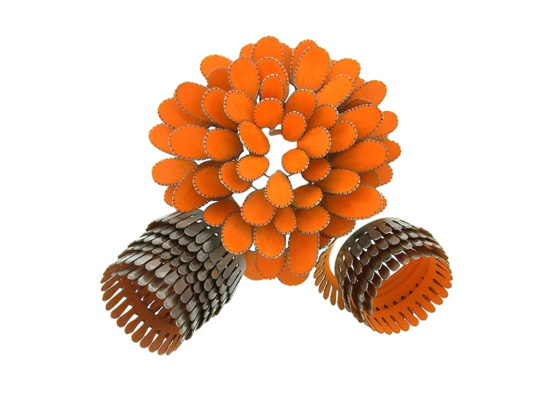 Mirjam Hiller, Brooch, 2015, 115 x 105 x 5 mm, photo courtesy of Aaron Faber Mirjam Hiller, Brooch