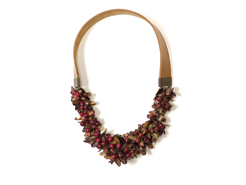 Pernilla Persson, Ekenäs, neckpiece, 2014, clay, brass, copper, silver, lacquer, leather, 230 x 150 x 30 mm, photo: Karin Roy Andersson Pernilla Persson, Ekenäs, neckpiece, 2014