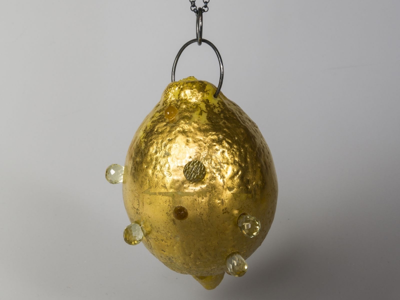 Petra Zimmermann, Golden Lemon, 2017, necklace with pendant, polymethylmethacrylate, silver, citrines gold leaf, 9 x 6cm, Petra Zimmermann Petra Zimmermann, Golden Lemon