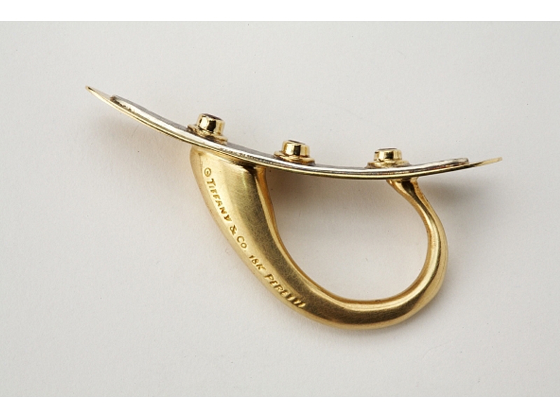 Jenny Reeves, Ring, 2008, repurposed jewelry, gold, silver, semiprecious gems, photo: Dick Matzinger Jenny Reeves, Ring