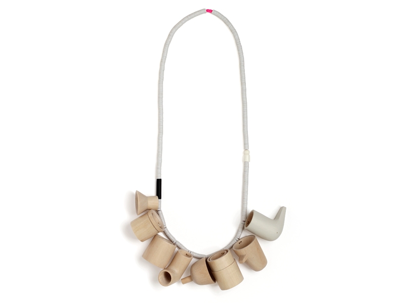 Karin Herwegh, When It Happened, 2016, necklace, wood, glass, photo courtesy of Ra Gallery Karin Herwegh, When It Happened, 2016, necklace