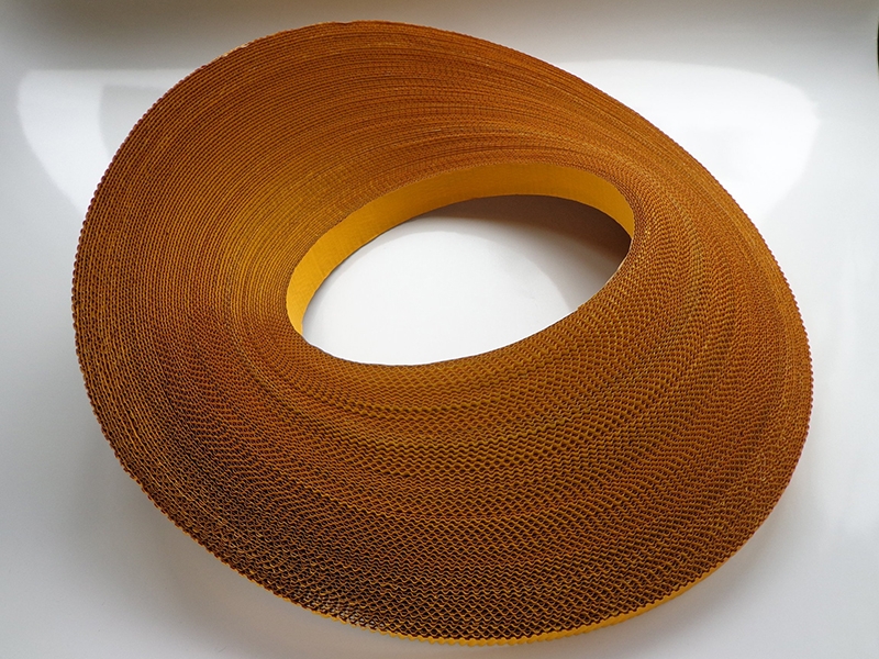 Ritsuko Ogura, Neck Ornament—Wave, corrugated cardboard, acrylic color, 440 x 440 x 12 mm, photo: artist Ritsuko Ogura, Neck Ornament—Wave