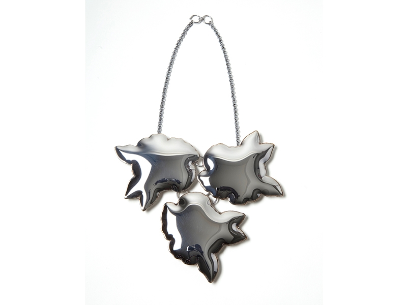 Shachar Cohen, Tattoo Me with a Rose, 2018, necklace, stainless steel, 220 x 350 x 10 mm, photo: artist Shachar Cohen, Tattoo Me with a Rose, 2018