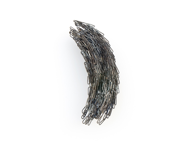 Jessica Tolbert, Staplewear Brooch 5, 2017, staples, steel, 63 x 25 x 20 mm, photo: artist Jessica Tolbert, Staplewear Brooch 5