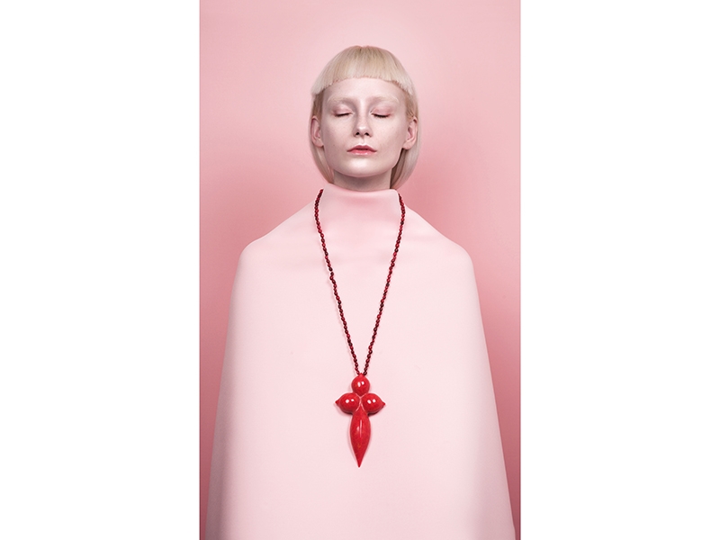 Tanel Veenre, St. Tits I, 2017, pendant, reconstructed coral, seeds, silver, 150 x 80 x 25 mm, photo: artist Tanel Veenre, St. Tits I