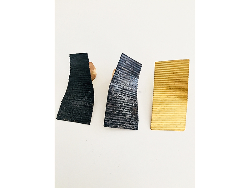 Annamaria Zanella, Wings Trio, 2019, earrings, gold, silver, niello enamel, each 40 x 18 x 2 mm, photo courtesy of Gallery Loupe Annamaria Zanella, Wings Trio