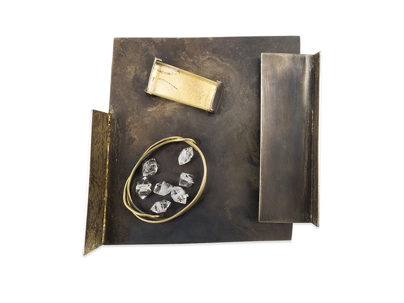 Judy McCaig, Across Time, 2017, nickel silver, tombac, Herkimer diamond crystals, gold leaf, gold, 58 x 60 x 20 mm, photo: artist Judy McCaig, Across Time