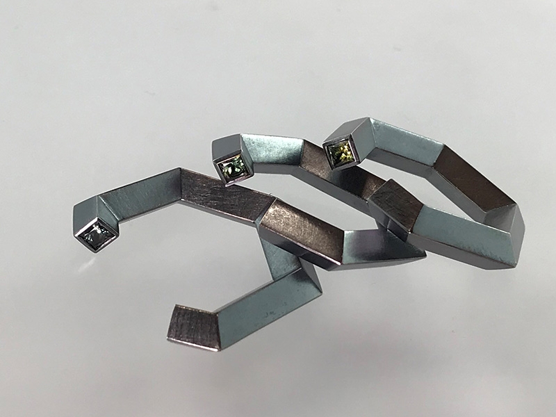 Angela Giuliani, Pipe Rings, Australian sapphires, oxidized sterling silver, photo: Simon Williams Angela Giuliani, Pipe Rings