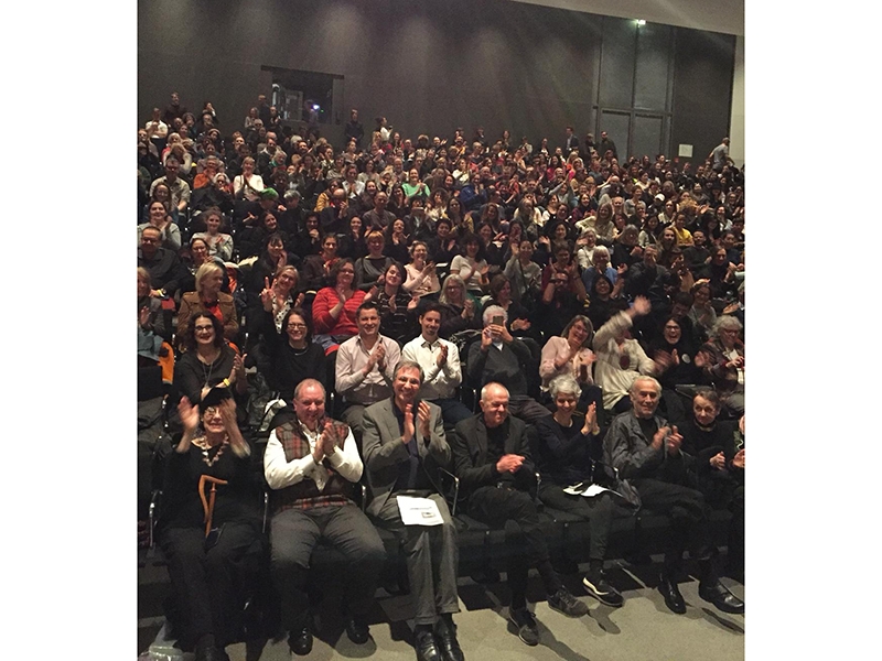 The audience attending the keynote lecture Gijs Bakker: The Necessity of Jewelry, at the Pinakothek der Moderne, photo courtesy of Gijs Bakker The audience attending the keynote lecture