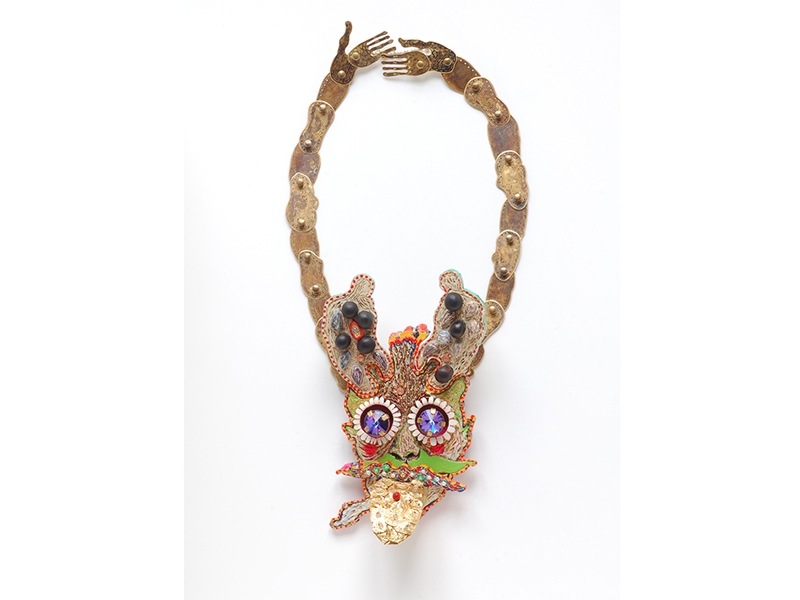 Coco Sung, Monster, 2016, necklace, wood, brass, Swarovski stones, glass beads, paint, copper, muhansa seeds, 450 x 120 x 45 mm (element: 220 x 120 x 45 mm), photo: artist Coco Sung, Monster, 2016, necklace, wood, brass, Swarovski stones, glass beads, paint, copper, muhansa seeds, 450 x 120 x 45 mm