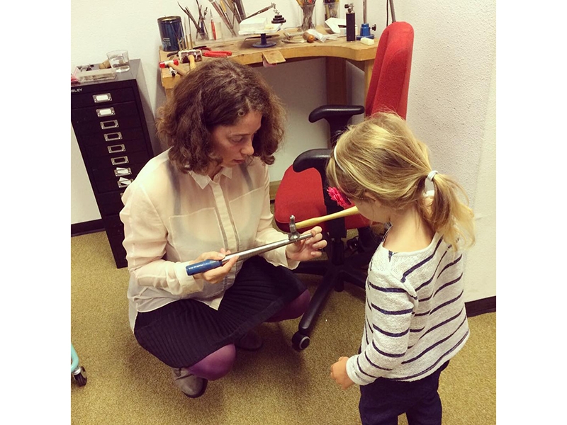 One of Mother Makers’s long-term aims is to investigate combined studio and childcare formats. Laurie Schram, 2017, photo: Nataly Barbosa combined studio and childcare formats