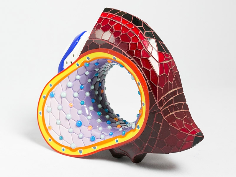 Peter Chang, Armreif, 2000, acrylic, resin, PVC, silver, courtesy of Elsie Michie, photo: Malarie Zaunbrecher Peter Chang, Armreif