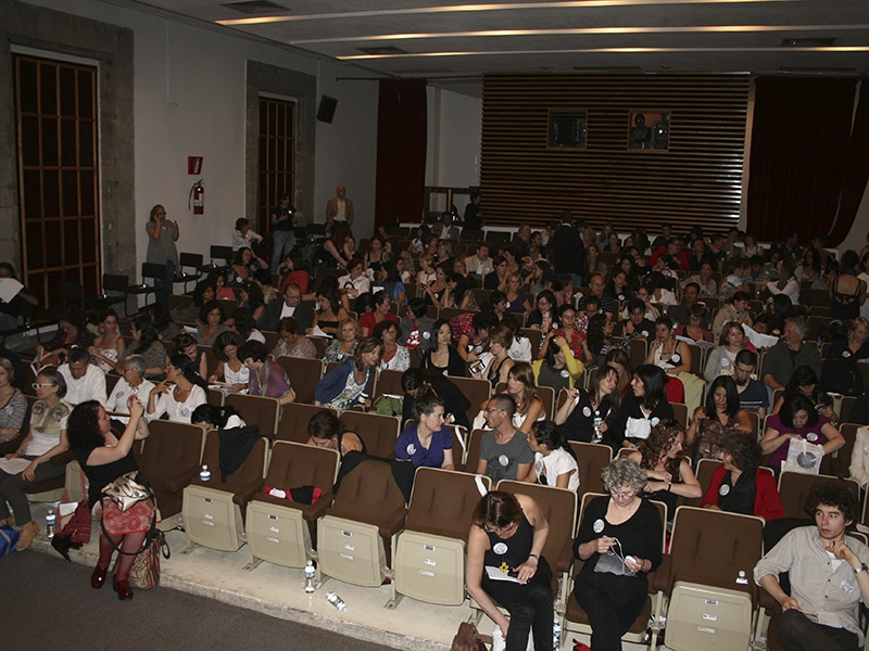 An audience awaiting a presentation at Gray Area, Mexico City