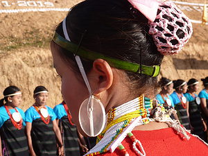 2_earrings_Leshi_Myanmar_NAGA_Karin-van-PaassenJPG