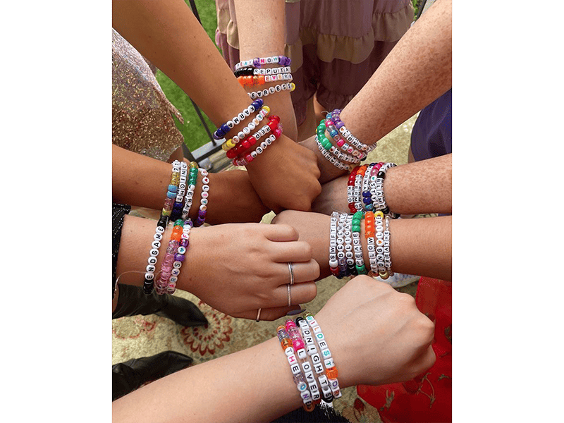 Taylor Swift-inspired friendship bracelets