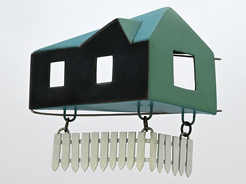 Natalie Lowe, House Front, brooch in copper, spray paint, steel pin, 2 ¾ x 2 ¼ inches (70 x 57 mm), photo courtesy of Gravers Lane Gallery