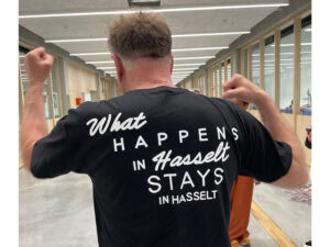 Ted Noten in Hasselt during a school day at MASieraad, wearing a T-shirt designed by Into Niilo, 2023, photo courtesy of Ruudt Peters