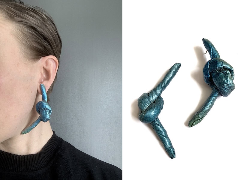 Marianne Schliwinski, Knots, 2018, in papier-maché, paint, lacquer, silver, each 3 ½ x 1 ⅜ x ¾ inches (90 x 35 x 20 mm), photo: Four