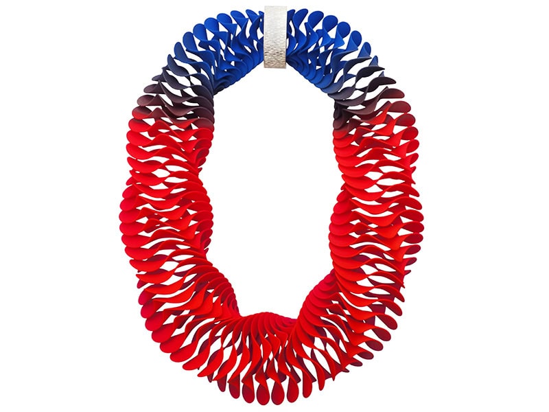 Lynne MacLachlan, necklace in sterling silver, 3D-printed nylon, pigment, approximately 20 inches (508 mm) long, photo: artist