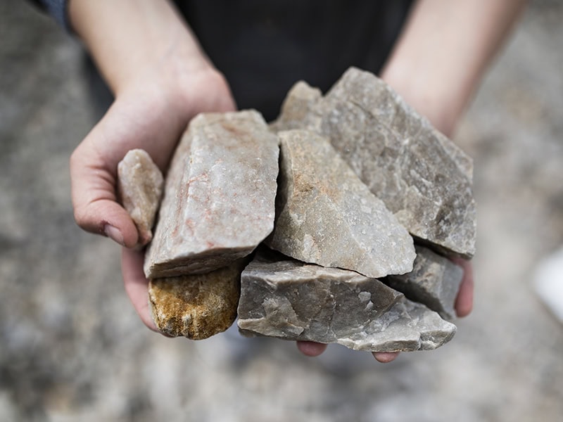 Guillem Trius, Hands with Stones, 2016, photo: Guillem Trius