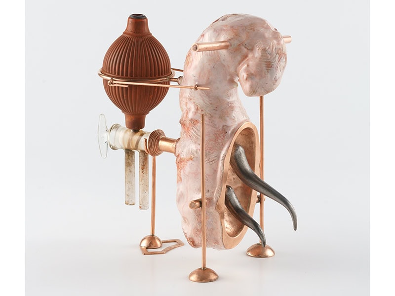 Teresa Dantas, Guardador de Sonhos (Dream Keeper), 2025, sculpture and pendant in resin, pigments, copper, iron, glass, rubber, magnets, 6 ¼ x 7 x 5 ⅛ inches (160 x 180 x 130 mm), photo: José Mesquita