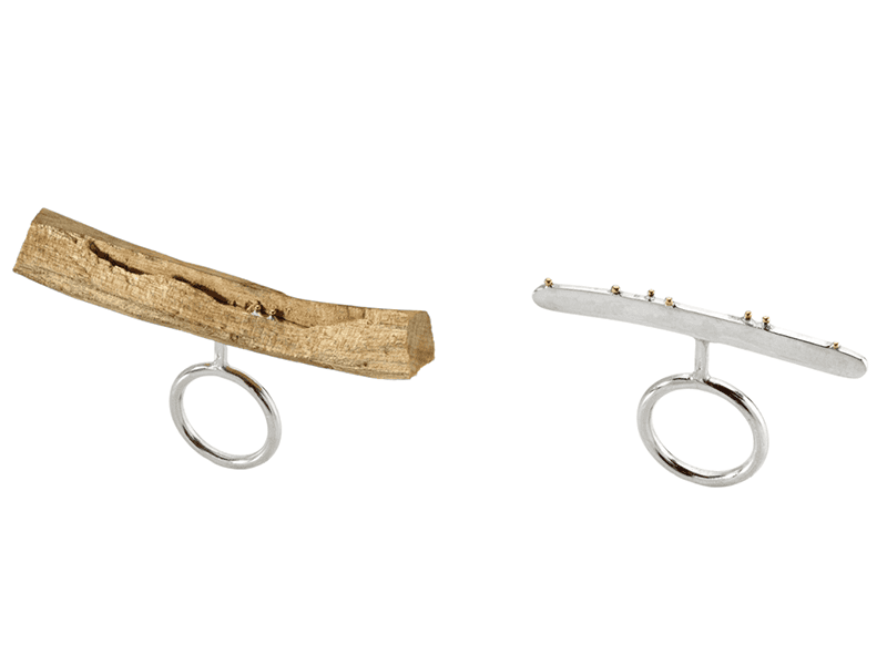Sara Barbanti, Ridge, 2022, ring in palo santo, silver, gold, 1 ⅝ x ⅜ x 3 inches (40 x 10 x 75 mm), photo courtesy of Thereza Pedrosa Gallery
