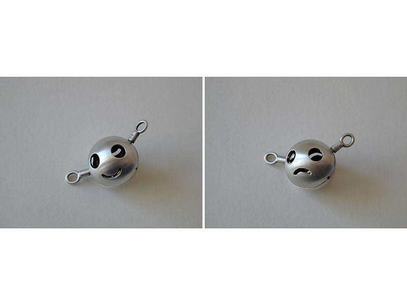 Luís Moreira, Tereza Seabra (both sides), 2004, link from A Chain for Tereza in silver, gold, c. 2 x 1 x 1 inches (50 x 25 x 25 mm), collection of Tereza Seabra, photo: C.B. Aragão