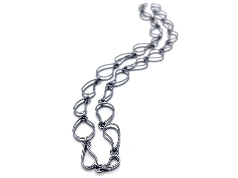 Emily Rogstad, Teardrop Link Necklace, 2023, in oxidized sterling silver, 16 ½ inches (42 cm) long, photo courtesy of Gravers Lane Gallery