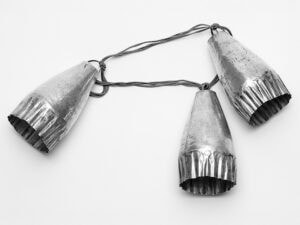 Dorothea Prühl, Windflowers (Windblumen), 1989, in silver, the Museum of Fine Arts, Houston, promised gift of the Rotasa Collection Trust, © Dorothea Prühl, photo: Helga Schulze-Brinkop