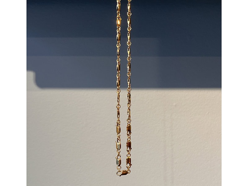 Lili Murphy-Johnson, Where to Even Start, 2024, necklace, at Vitsœ, Munich, Germany, photo: Kellie Riggs