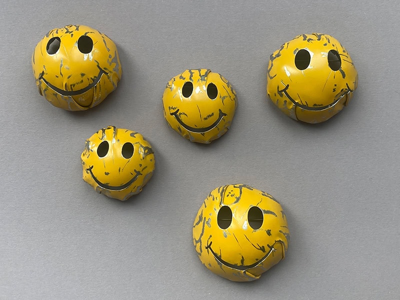 Alexander Blank, Smiley, since 2007, brooch in stainless steel, paint, 1 ⅝ x 1 ⅝ x ¾ inches (40 x 40 x 20 mm), photo: artist