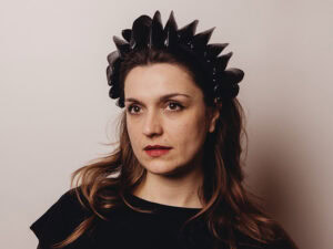 Ineke Otte, Hairband—Mussels, 2024, in recycled plastics, glass beads, photo: Patrick Gunning, stylist: Yael Reisner