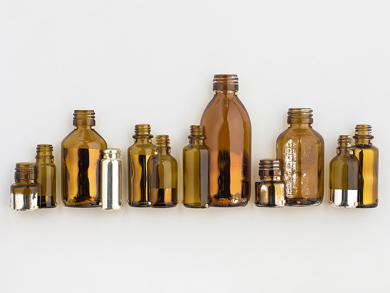 Gésine Hackenberg, Precious Fluids #1, 2012, brooch in silver-plated glass, red brass, photo: artist