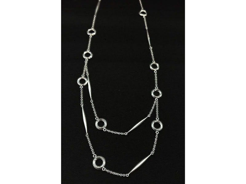 Naomi Kurita, Silver Link Necklace, 2025, in sterling silver, 26 inches long, photo: Rachael Forbes